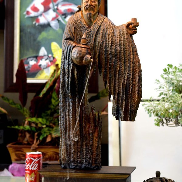 Tượng gỗ phong thủy