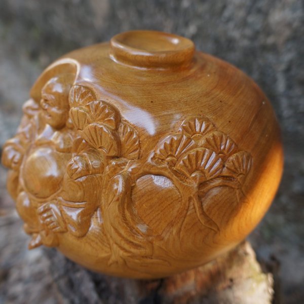 Bình phú quý di lặc gỗ bách xanh - góc nhìn 4