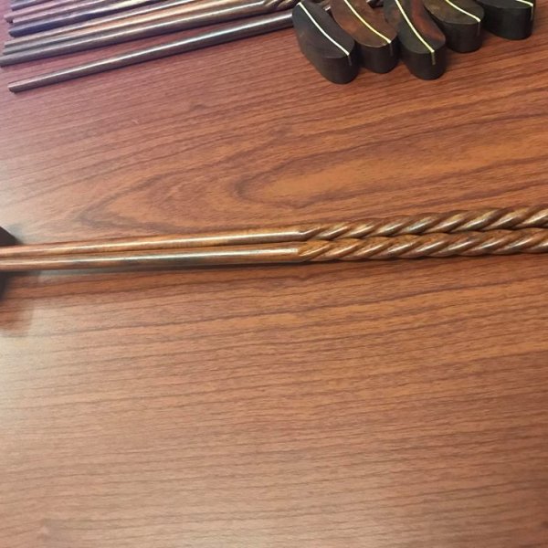 Bộ 10 gác đũa gỗ trắc - góc nhìn 3