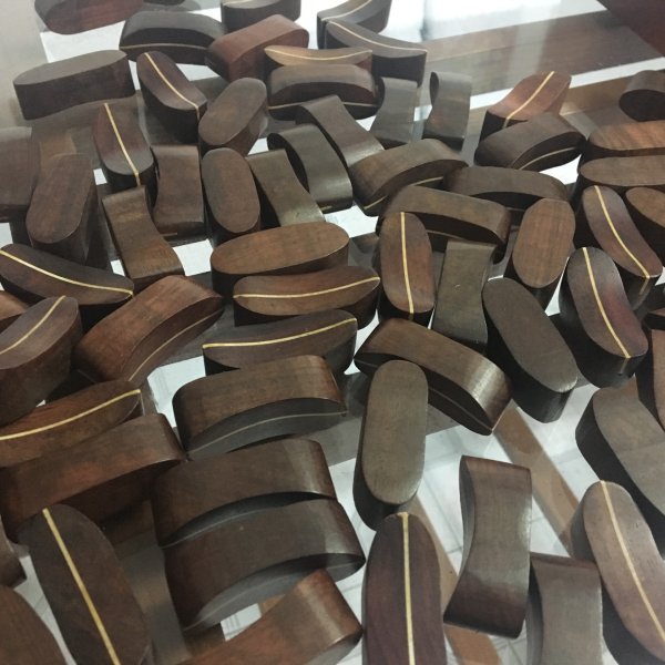 Bộ 10 gác đũa gỗ trắc - góc nhìn 9