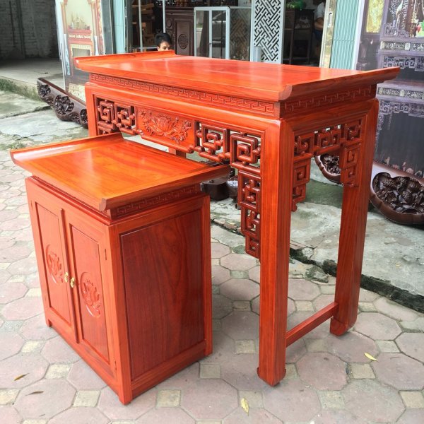 Bộ bàn thờ triện chạm sen gỗ hương dài 175 cm - góc nhìn 2