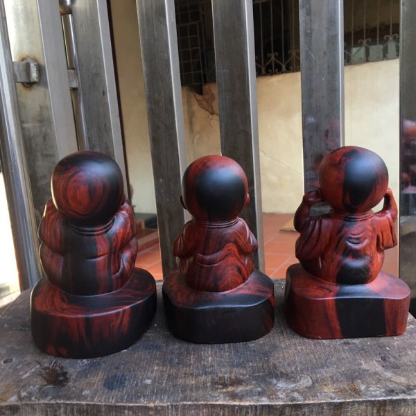 Bộ tượng tam không gỗ trắc đỏ đen - góc nhìn 2