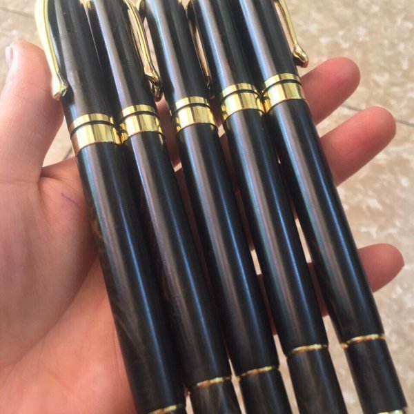 Bút ký gỗ mun sừng cao cấp - góc nhìn 6