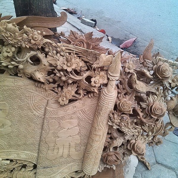 Cuốn thư chạm mai hóa gỗ gụ - góc nhìn 8