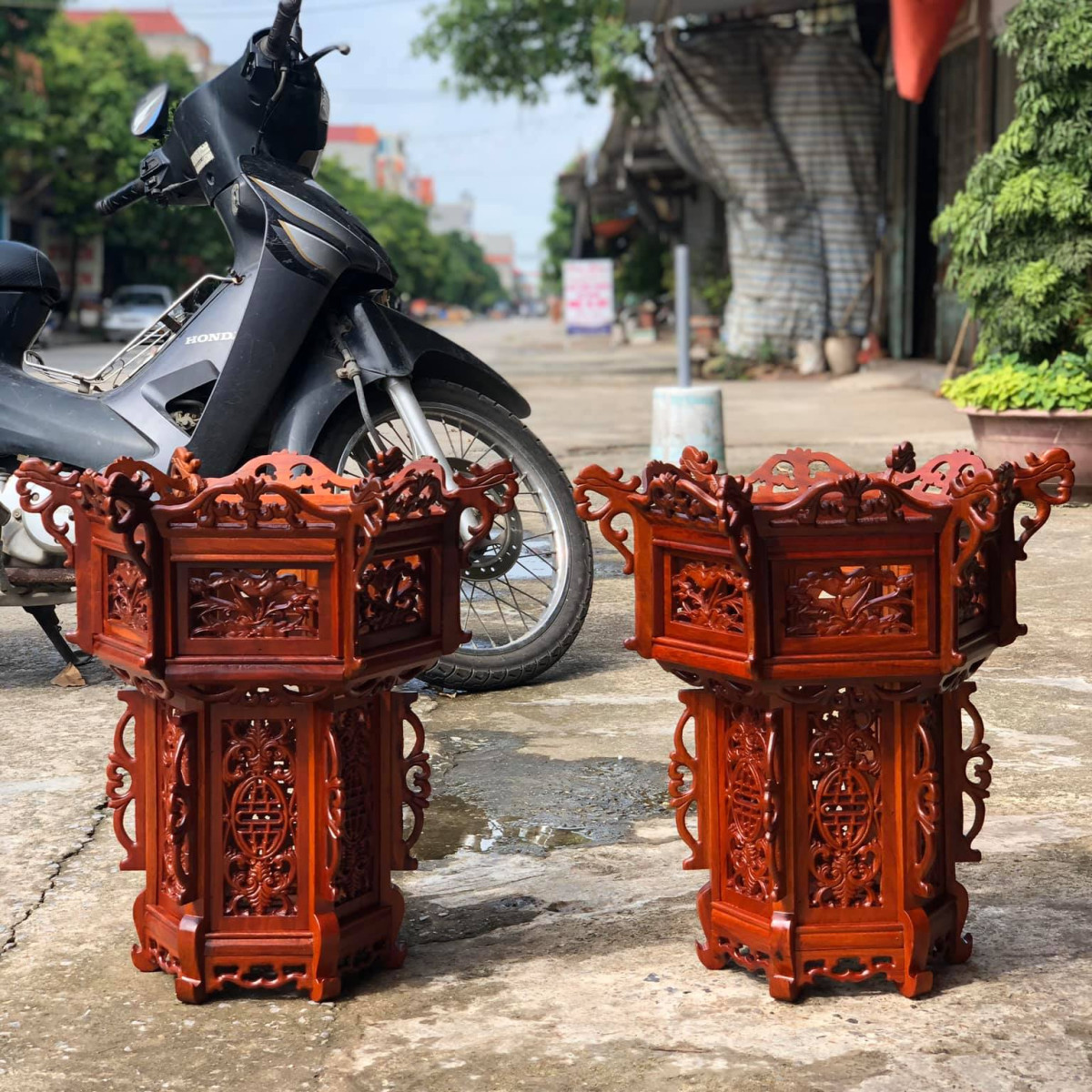 Đèn thờ treo trần gỗ hương hình lục giác - Đèn thờ