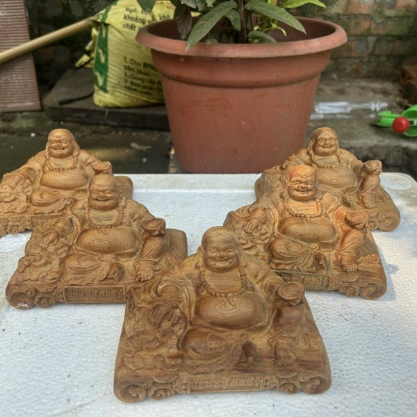 Di lặc đế vạn sự như ý gỗ ngọc am ngang 15cm - góc nhìn 3