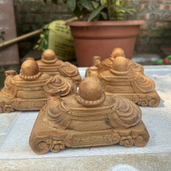 Di lặc đế vạn sự như ý gỗ ngọc am ngang 15cm - góc nhìn 7