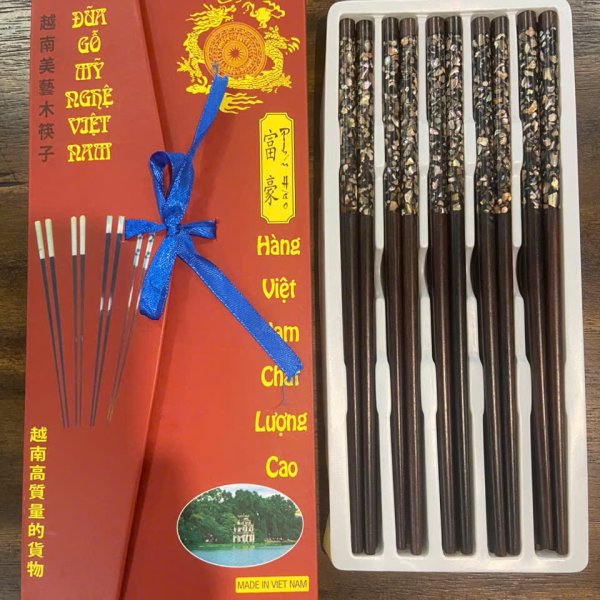 Đũa ăn gỗ trắc cẩn bào ngư dài - góc nhìn 6