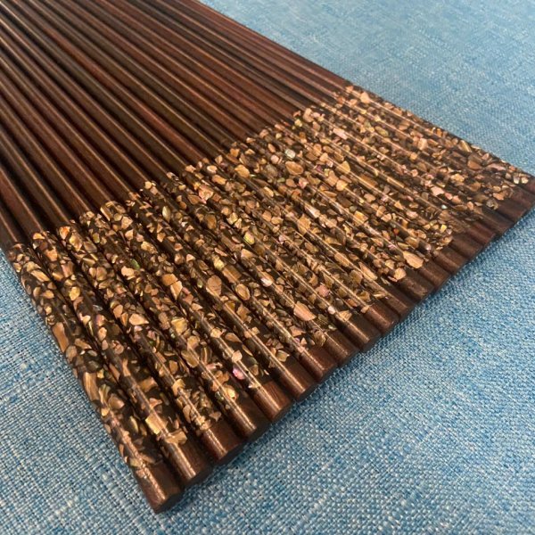 Đũa ăn gỗ trắc cẩn bào ngư dài - góc nhìn 8