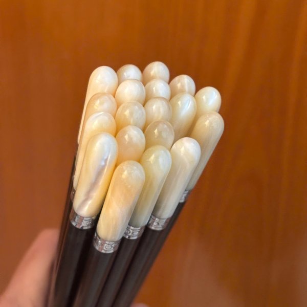 Đũa mun sừng cẩn ốc đai bạc đầu búp lan - góc nhìn 2