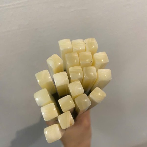 Đũa trắc đỏ cẩn ốc đai bạc - góc nhìn 4