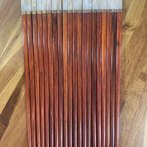 Đũa trắc đỏ cẩn ốc đai bạc - góc nhìn 7