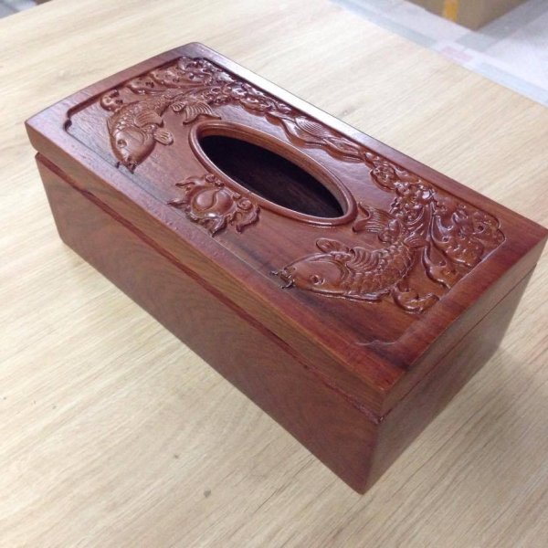 Hộp giấy ăn chạm song ngư gỗ hương - góc nhìn 5