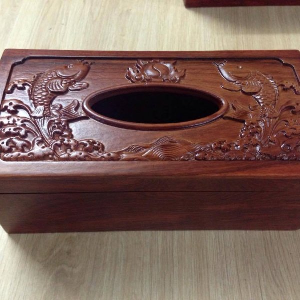 Hộp giấy ăn chạm song ngư gỗ hương - góc nhìn 6