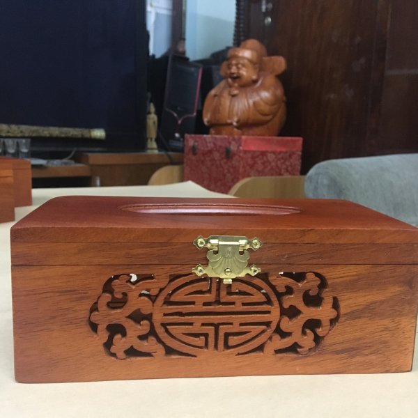 Hộp giấy ăn gỗ hương mặt trơn - góc nhìn 10