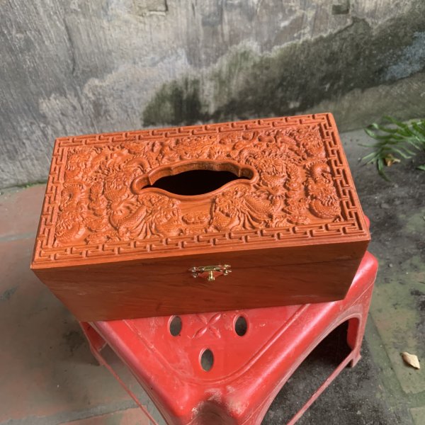 Hộp giấy Cửu long gỗ hương ngang 22 cm - góc nhìn 4