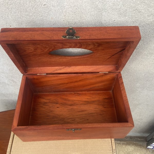 Hộp giấy Như ý cát tường gỗ hương - góc nhìn 5