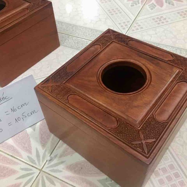Hộp giấy vuông gỗ hương 16 cm - góc nhìn 7