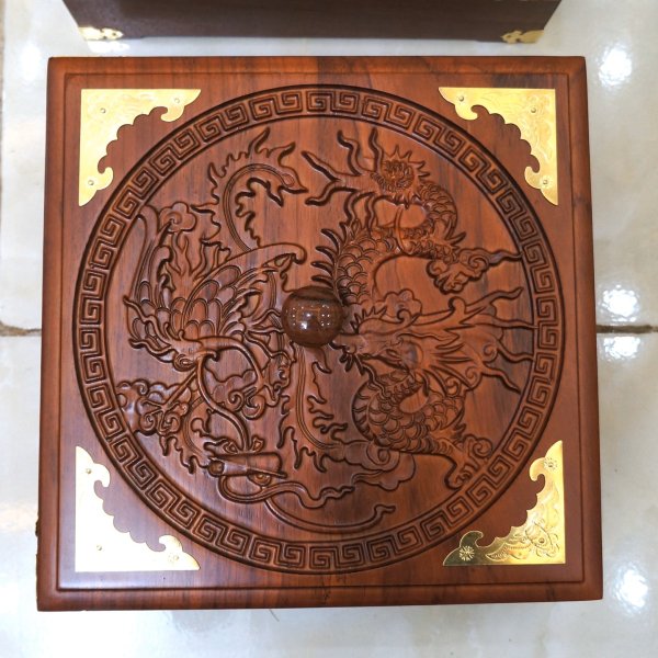 Khay bánh kẹo long phụng sum vầy gỗ hương vuông 28 cm