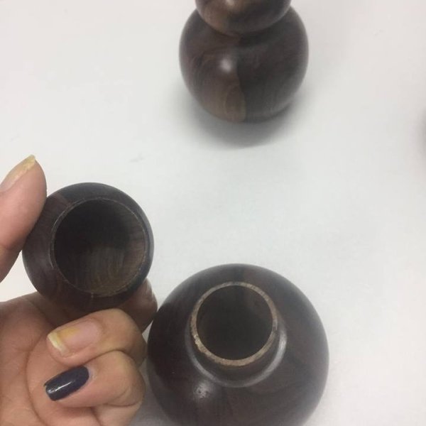 Lọ tăm hồ lô gỗ mun hoa - góc nhìn 3