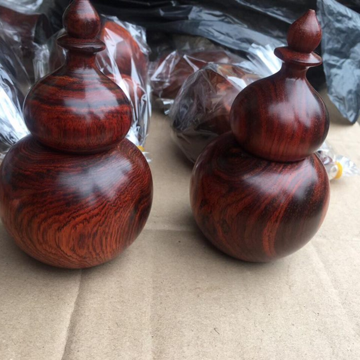 Lọ tăm hồ lô gỗ trắc - Lọ tăm