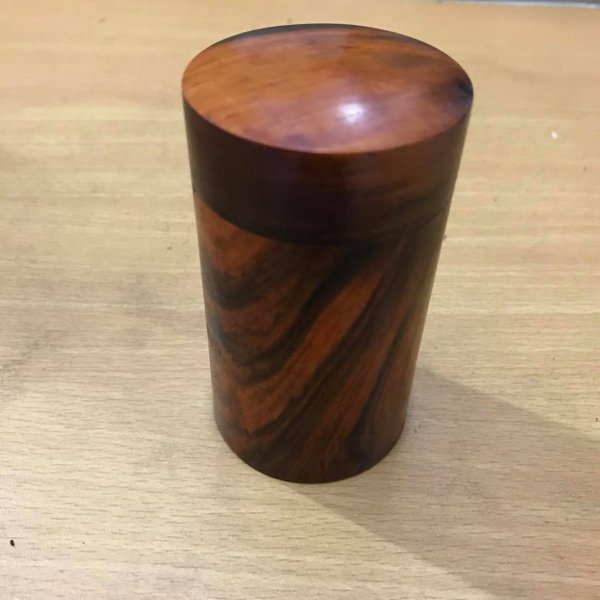 Lọ tăm trắc hình trụ - góc nhìn 2