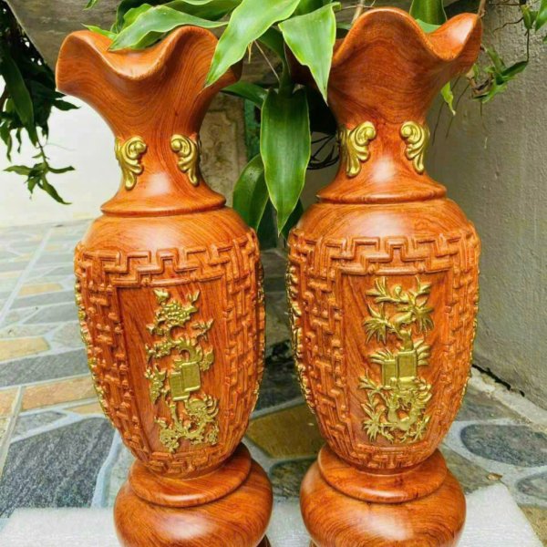 Lục bình gỗ hương đá chạm tứ quý dát vàng cao 30 cm - góc nhìn 4