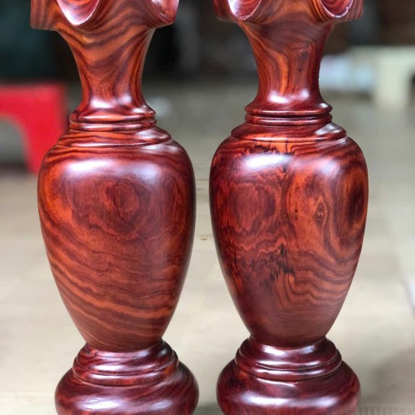 Lục bình gỗ trắc dây siêu vân cao 40 cm - góc nhìn 3