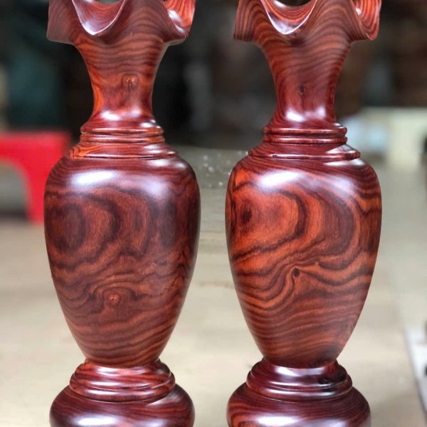 Lục bình gỗ trắc dây siêu vân cao 40 cm - góc nhìn 4