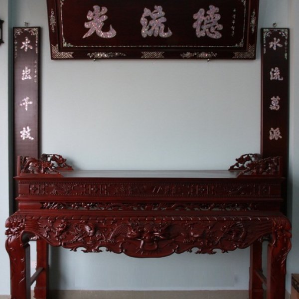 Sập thờ tứ linh chân 20 kích thước 197 cm gỗ hương - góc nhìn 2