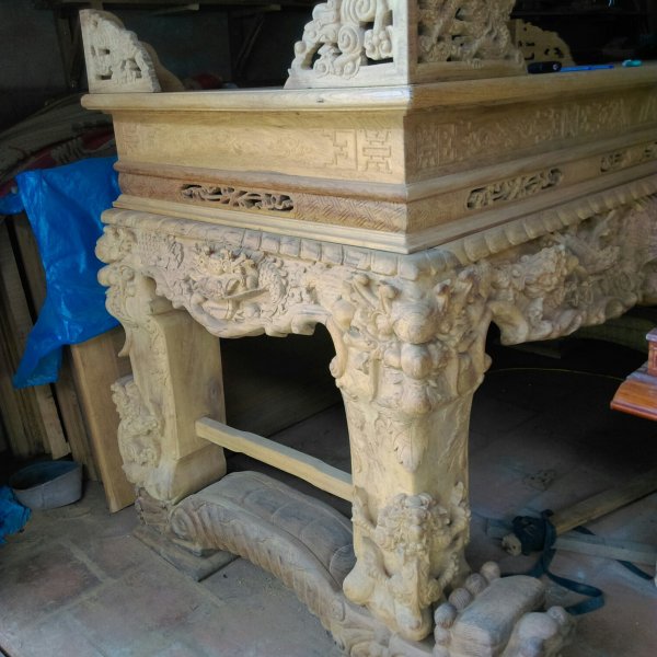 Sập thờ tứ linh gỗ gụ dài 197 cm - góc nhìn 6