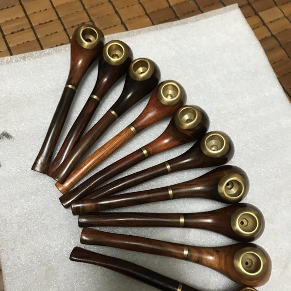 Tẩu thuốc gỗ trắc - góc nhìn 5