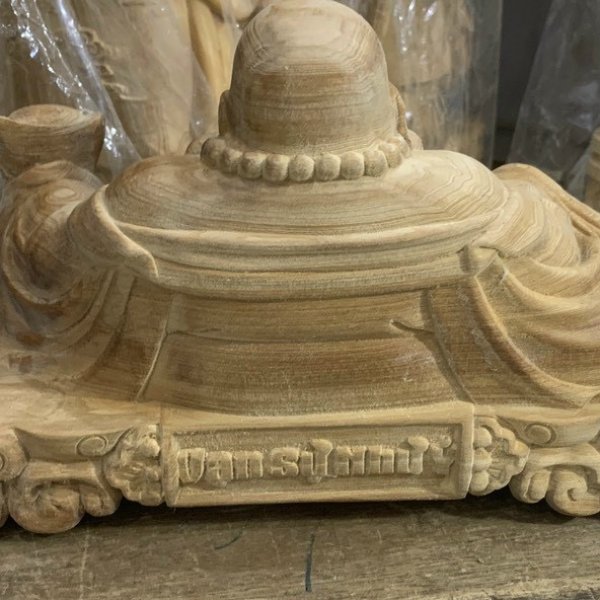 Tượng Di lặc Vạn sự như ý gỗ ngọc am ngang 30cm - góc nhìn 3