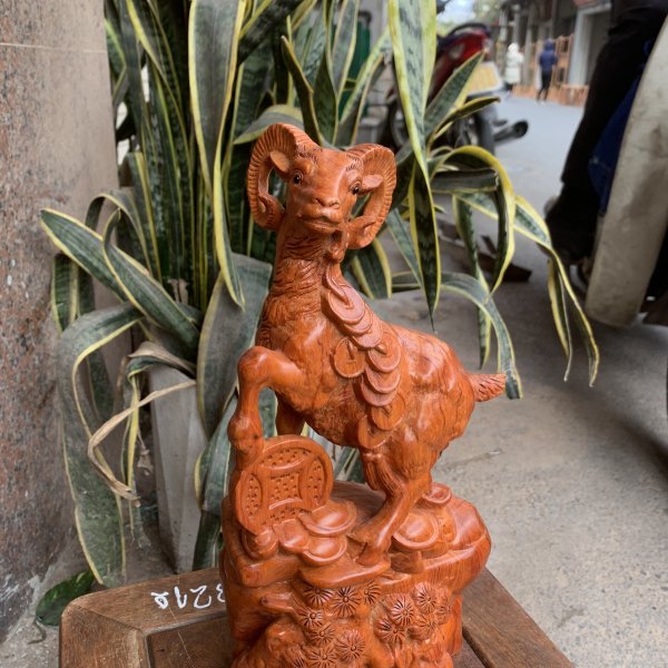 Tượng Nhất dương tài lộc gỗ hương đá cao 30cm - góc nhìn 4