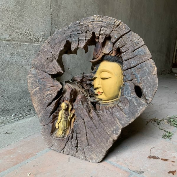 Tượng Nhất tâm bái Phật gỗ lũa - góc nhìn 5