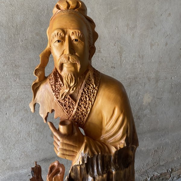 Tượng Thần trà Lục Vũ gỗ lũa - góc nhìn 2